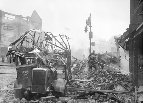 23 After the raid on Coventry 1415 November 1940 24 Defiance in the - photo 25