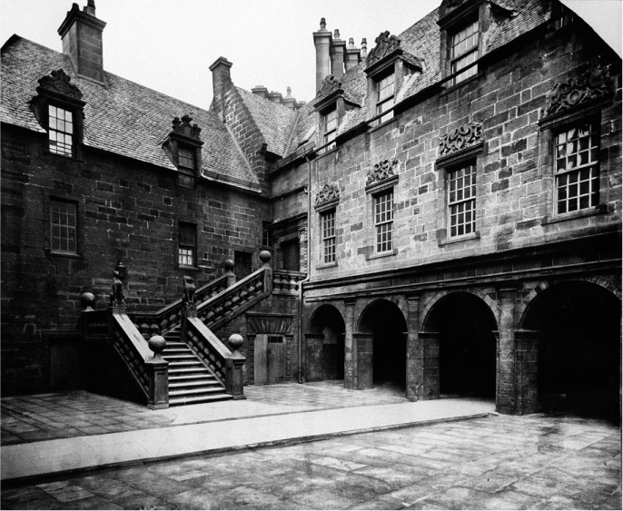 The Lion and Unicorn staircase at the Old College Glasgow University - photo 2