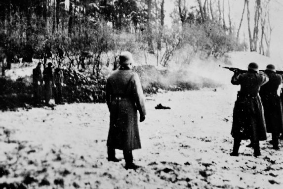 Einsatzgruppen soldiers execute Jews on the Eastern Front Bundesarchiv - photo 8