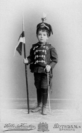 Benjamin as a child c 1897 photographed by the Selle Kuntze studio - photo 3