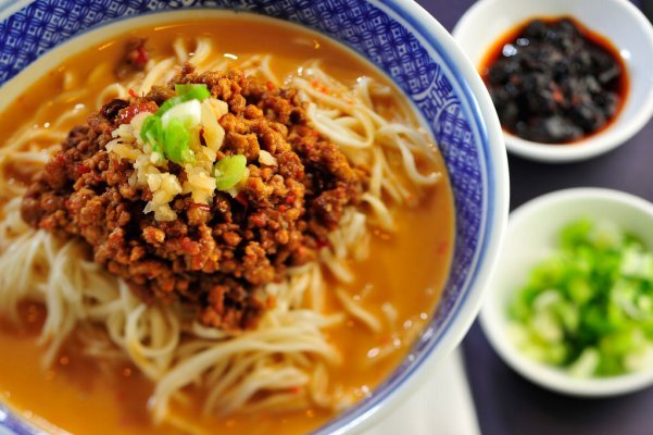 Easy Cheeseburger Ramen Casserole Here is a simple and delicious way to - photo 4