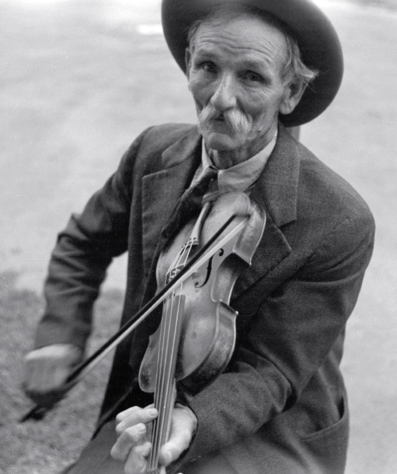 Fiddlin Bill Hensley Asheville North Carolina 1937 THIS IS A BORZOI BOOK - photo 2