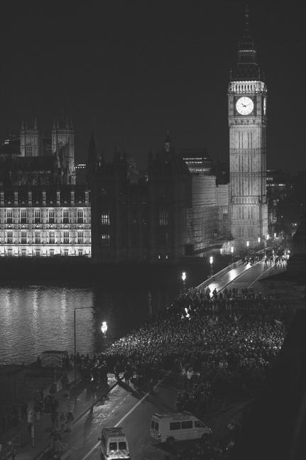 Police kettle protestors against tuition fees on Westminster Bridge December - photo 3