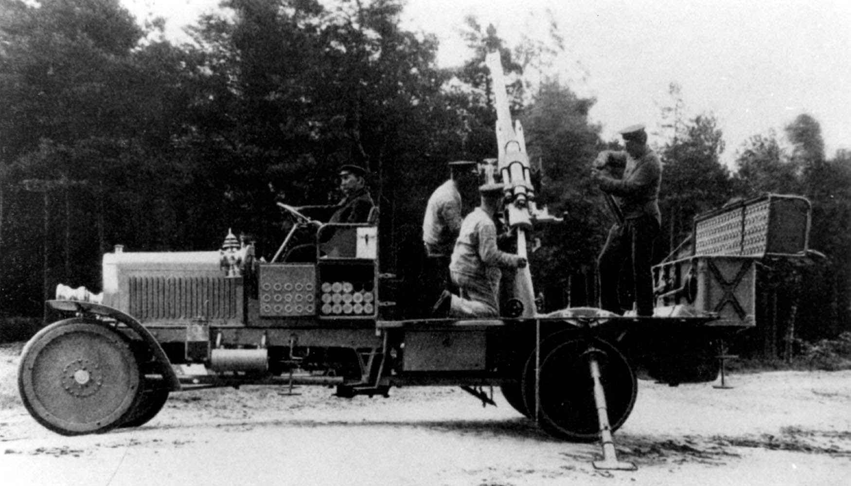 A 1908 experiment combining a 65cm Rheinmetall gun with an Erhardt truck - photo 5