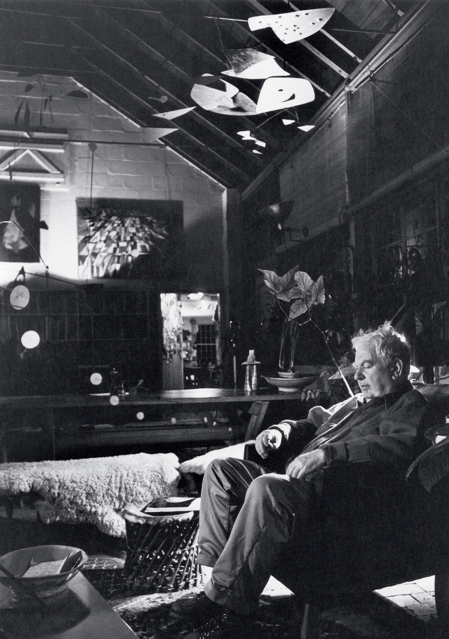 Calder in his house in Roxbury Connecticut 1964 Nanette Lederer Calders - photo 3