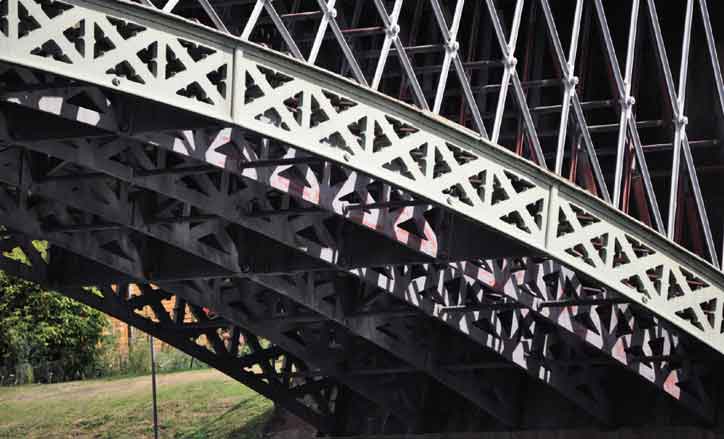 Detail of the ribs and spandrels on the Mythe Bridge which crosses the River - photo 4