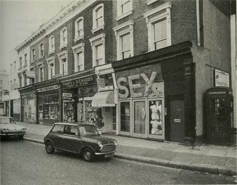 430 Kings Road London October 1976 Bob Gruen In the city we can change - photo 12