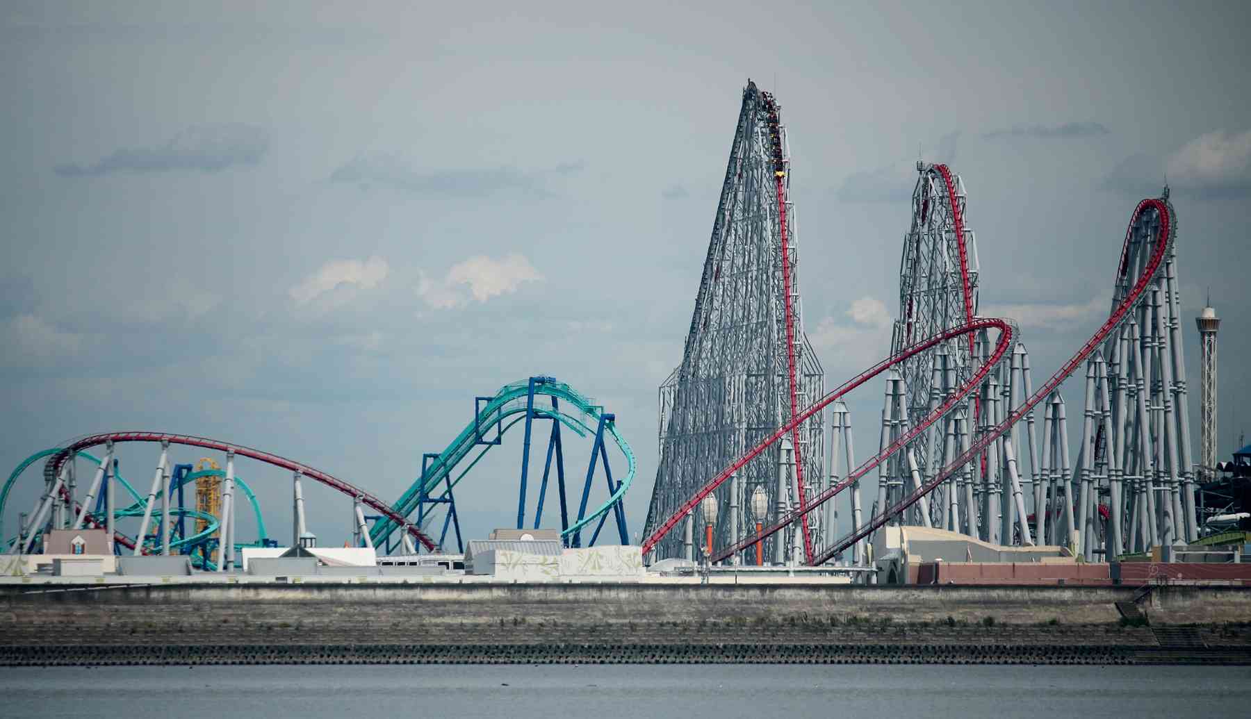 At 154 miles the coaster track for Japans Nagashima Spa Lands Steel Dragon - photo 5