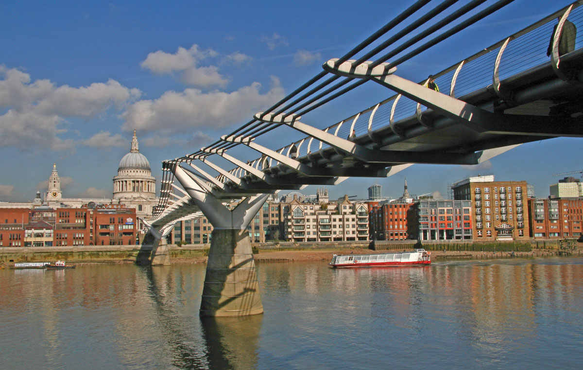 The magnificient view of central London from the top of the London Eye The - photo 10