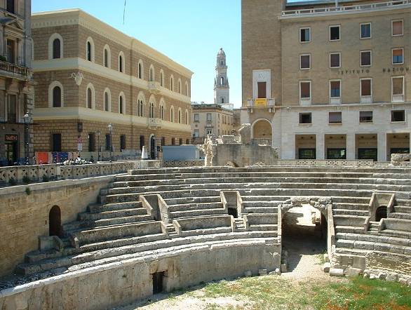 The amphitheatre at Rudiae THE COLLECTED FRAGMENTS Translated by E H - photo 15