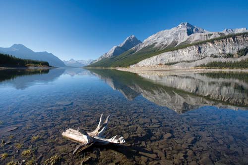 Spray Lake Snowcapped peaks glaciers and ice fields multihued lakes rushing - photo 14