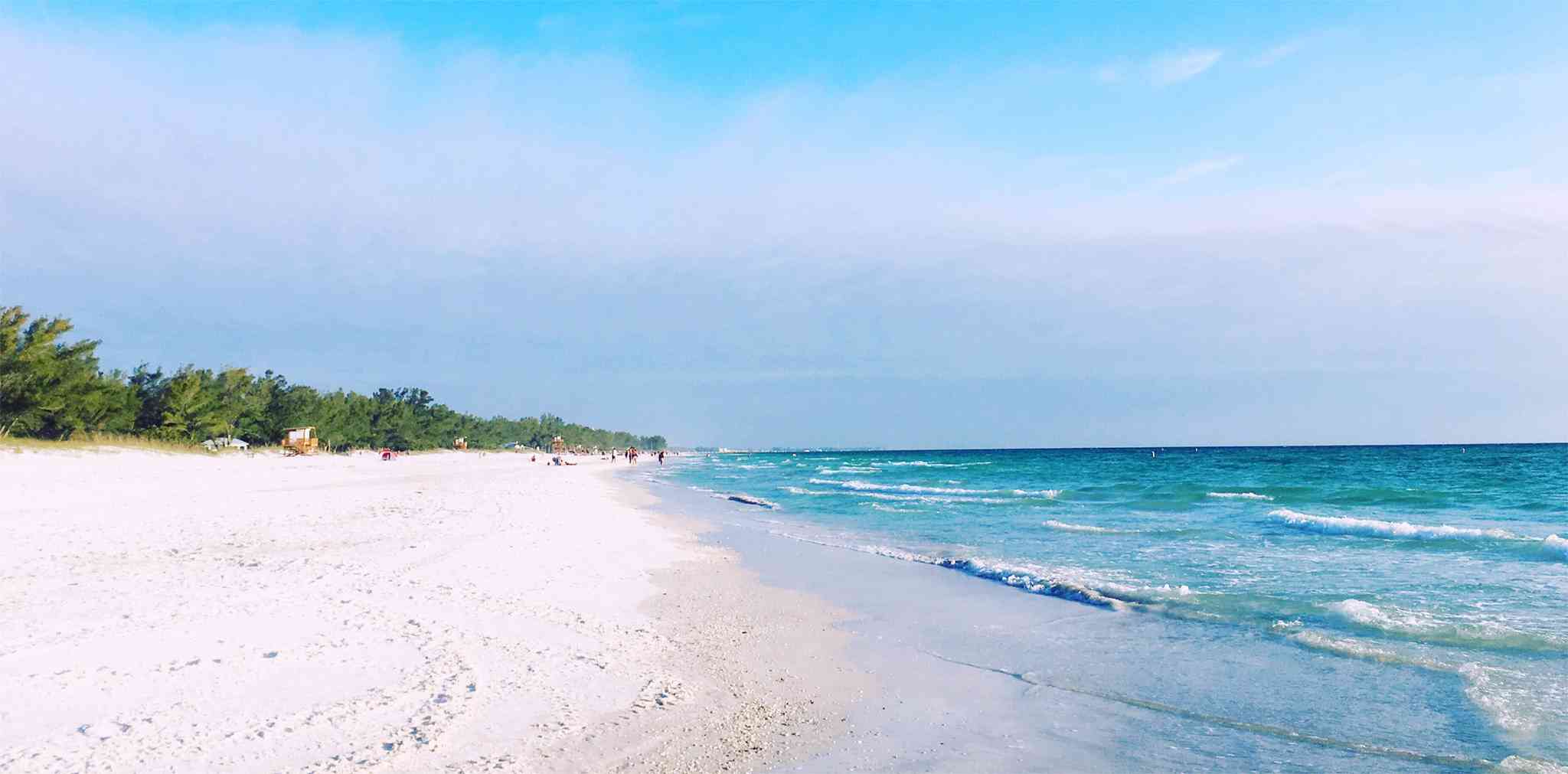 t An incredible 663 miles 1067 km of sandy shore rim the beckoning beach - photo 9