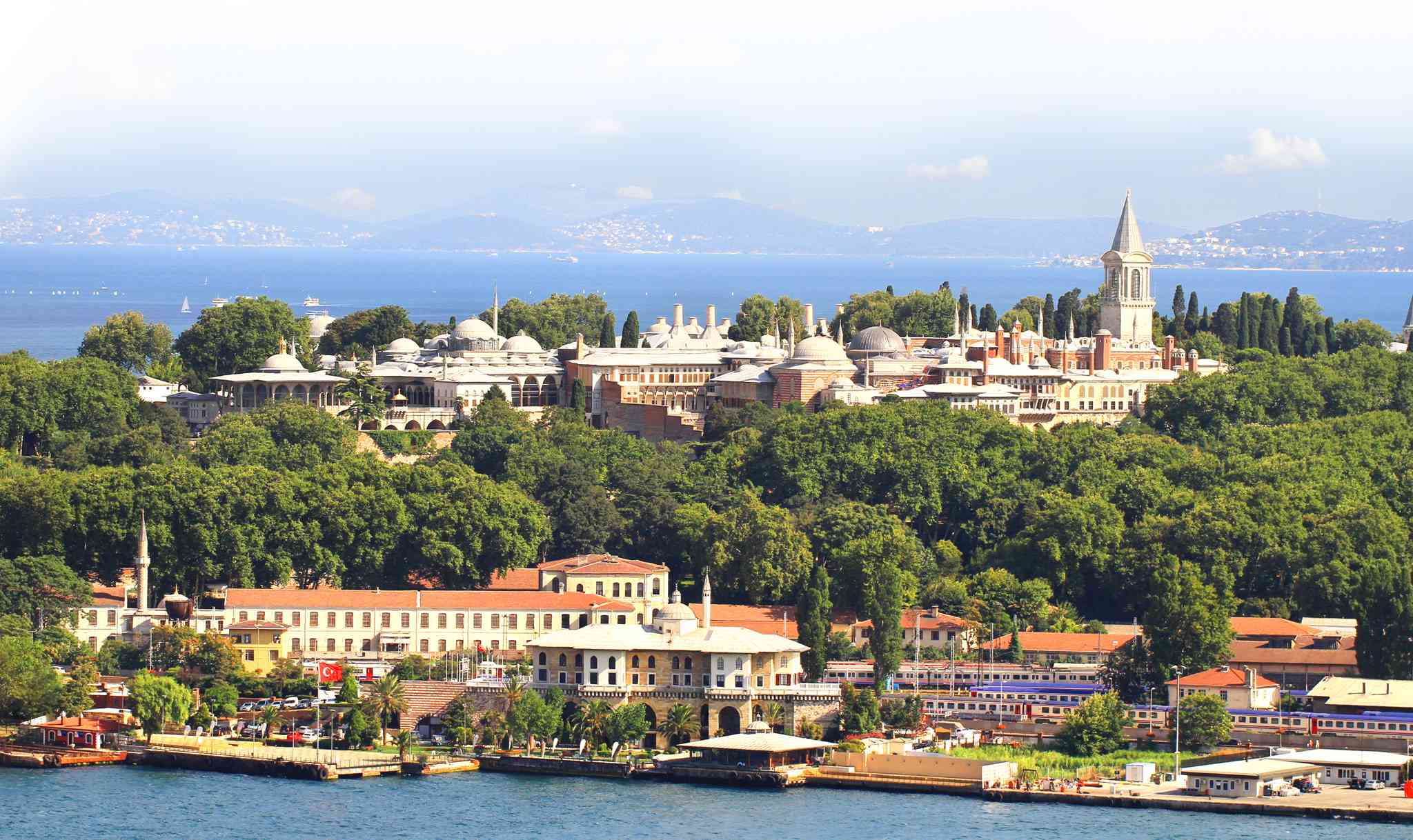 The picturesque Topkap Palace NEED TO KNOW Babhmayun Cad 0212 512 04 80 - photo 10