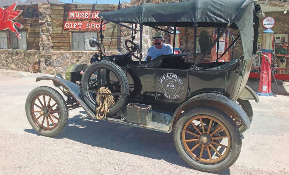 In 1915 Edsel Ford then twenty-one years old joined thousands of Americans - photo 7