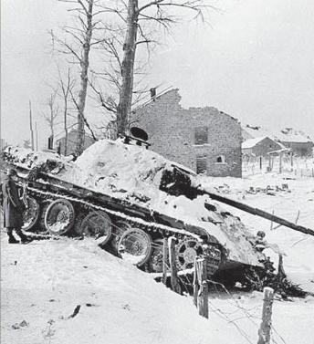 This particular Panther Ausf G of SS-PzRgt 2 was one of several lost in the - photo 3