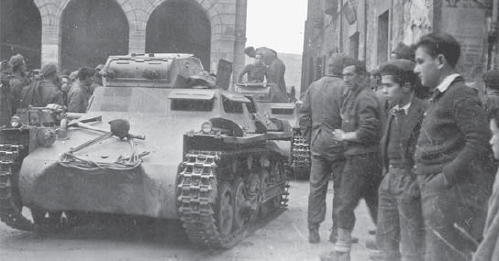 A PzKpfw I Ausf A of the 1st Batalln de Carros de Combate in Vergara during - photo 4