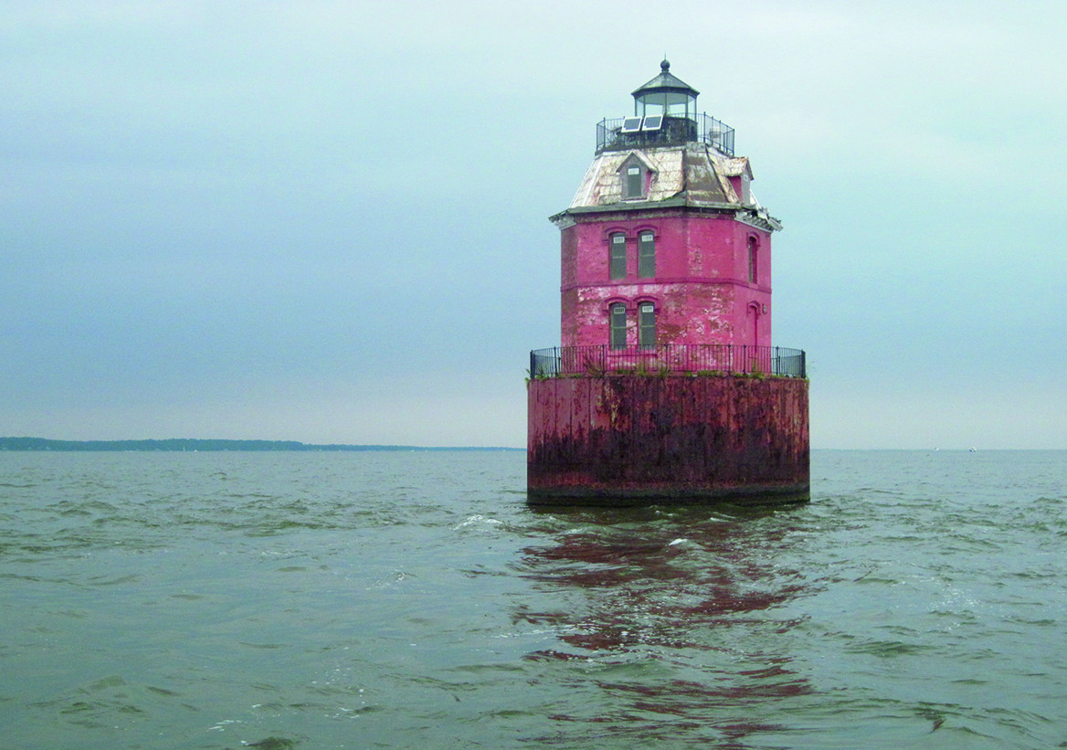 SANDY POINT SHOAL LIGHT The Chesapeake Bay is the largest estuary in the United - photo 6