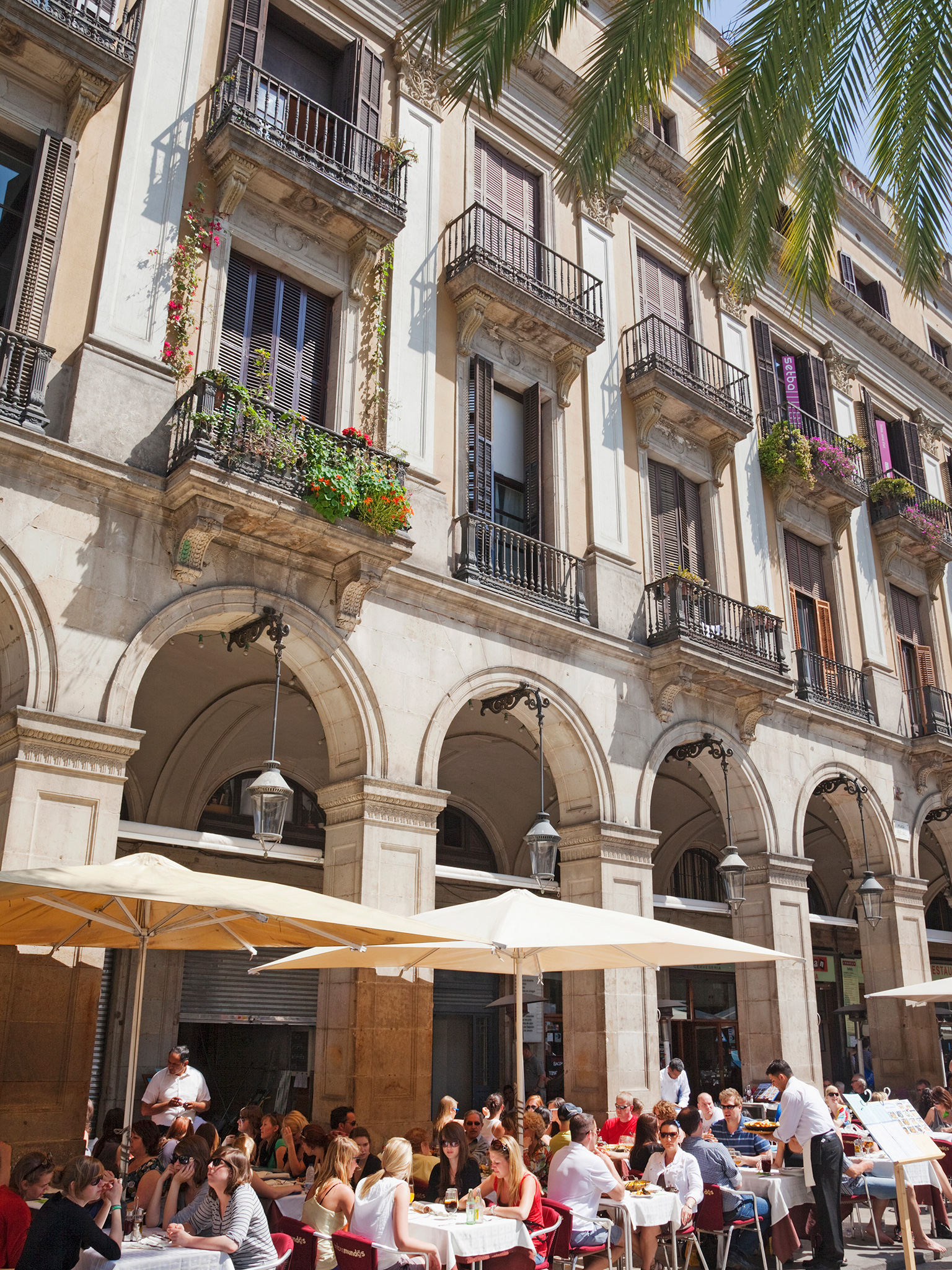 the Plaa Reial The province of Catalunya Catalonia in English of which - photo 3