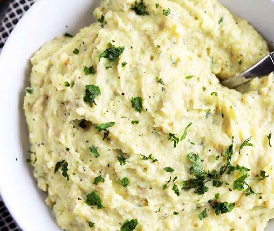 Parsley Potato Mash Mash with fresh parsley leaves boiled potatoes and cream - photo 8