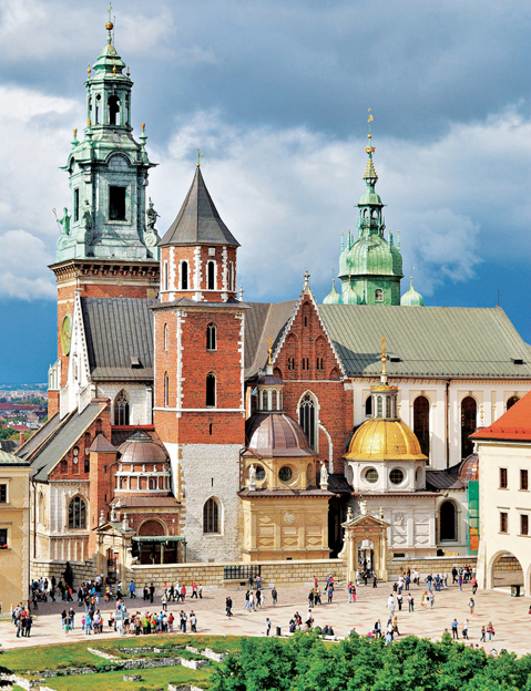 Storybook Wawel Cathedral keeps watchful eye over the streets of Krakow - photo 4