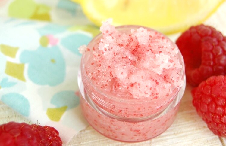 Raspberries contain abundant moisturizing elements that leave your skin softer - photo 7