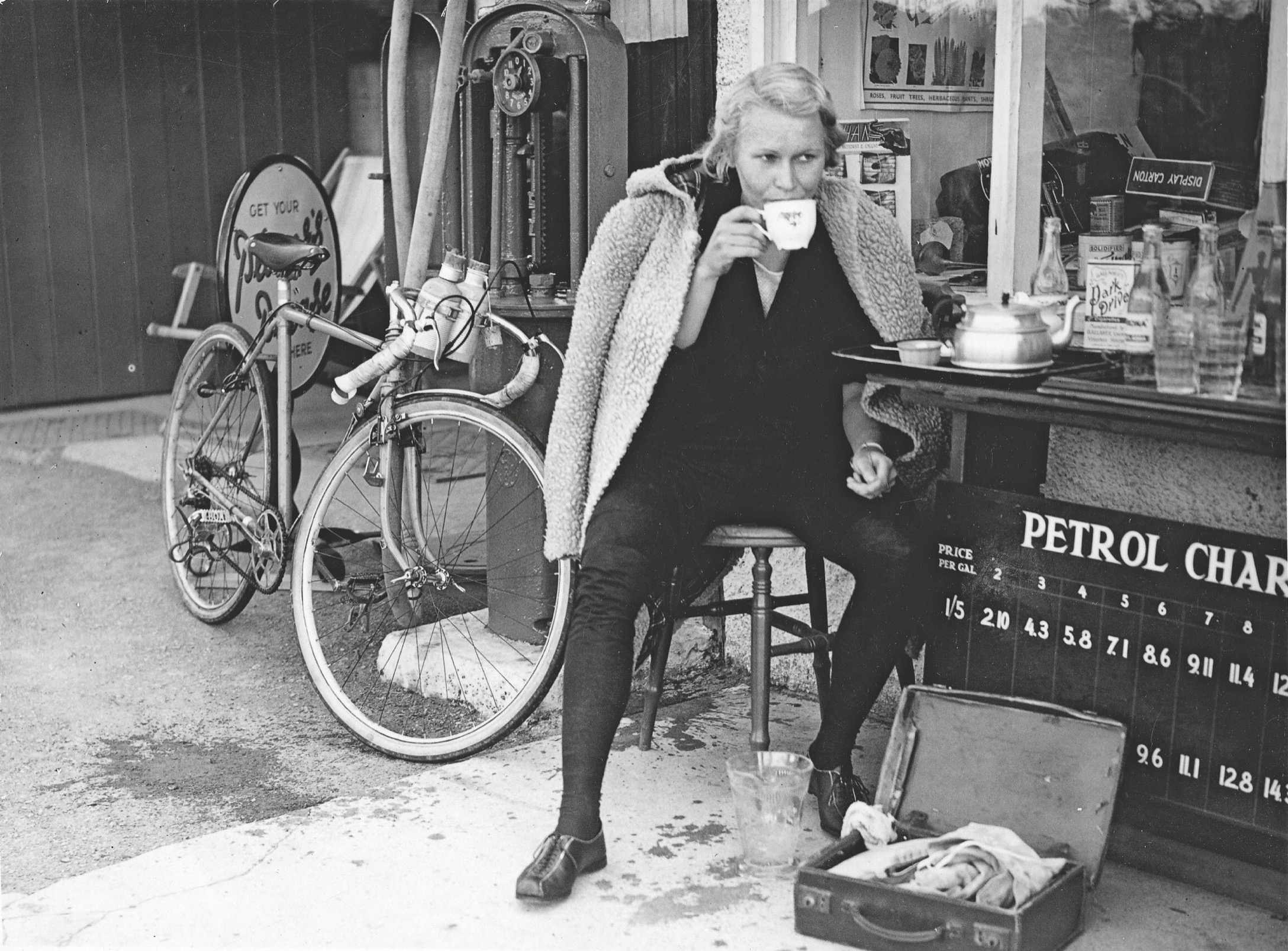 Marguerite Wilson when she stopped for tea at Ford Pass near Exeter on her - photo 11