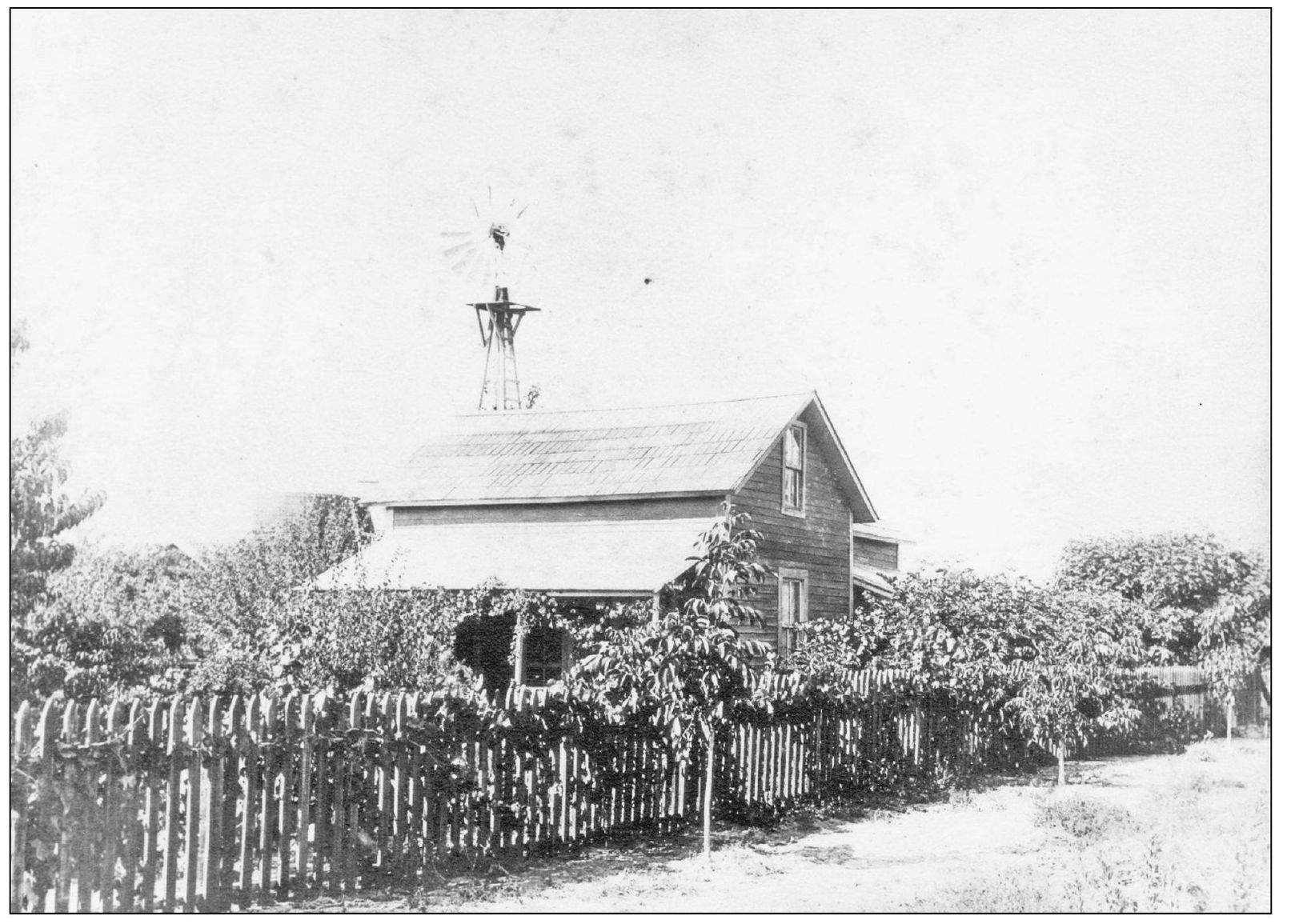 The home pictured here was built by the Mormon pioneer Andrew Wesley Thompson - photo 10