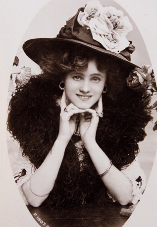 Gertie Millar c 1907 Miss Millar was a musical comedy star who took - photo 7