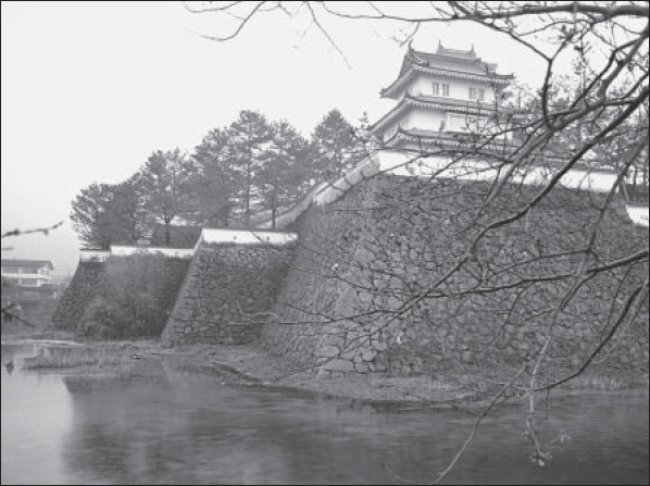 The castle of Shimabara in Kyushu a fine example of the classic style of - photo 2