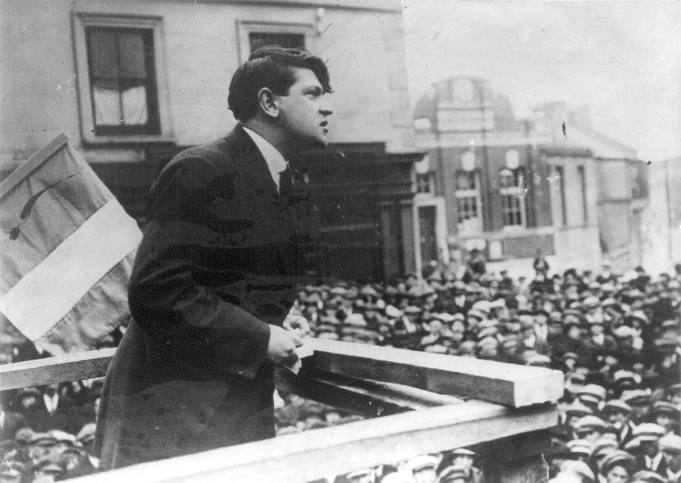 Michael Collins addresses a crowd at Skibbereen in his native County Cork on - photo 3