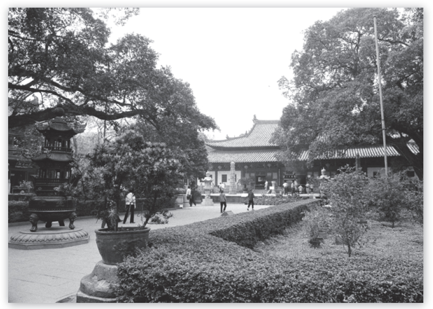 Kuanghsiao Temple and mind-flapping flagpole Steve and Finns plane landing - photo 8