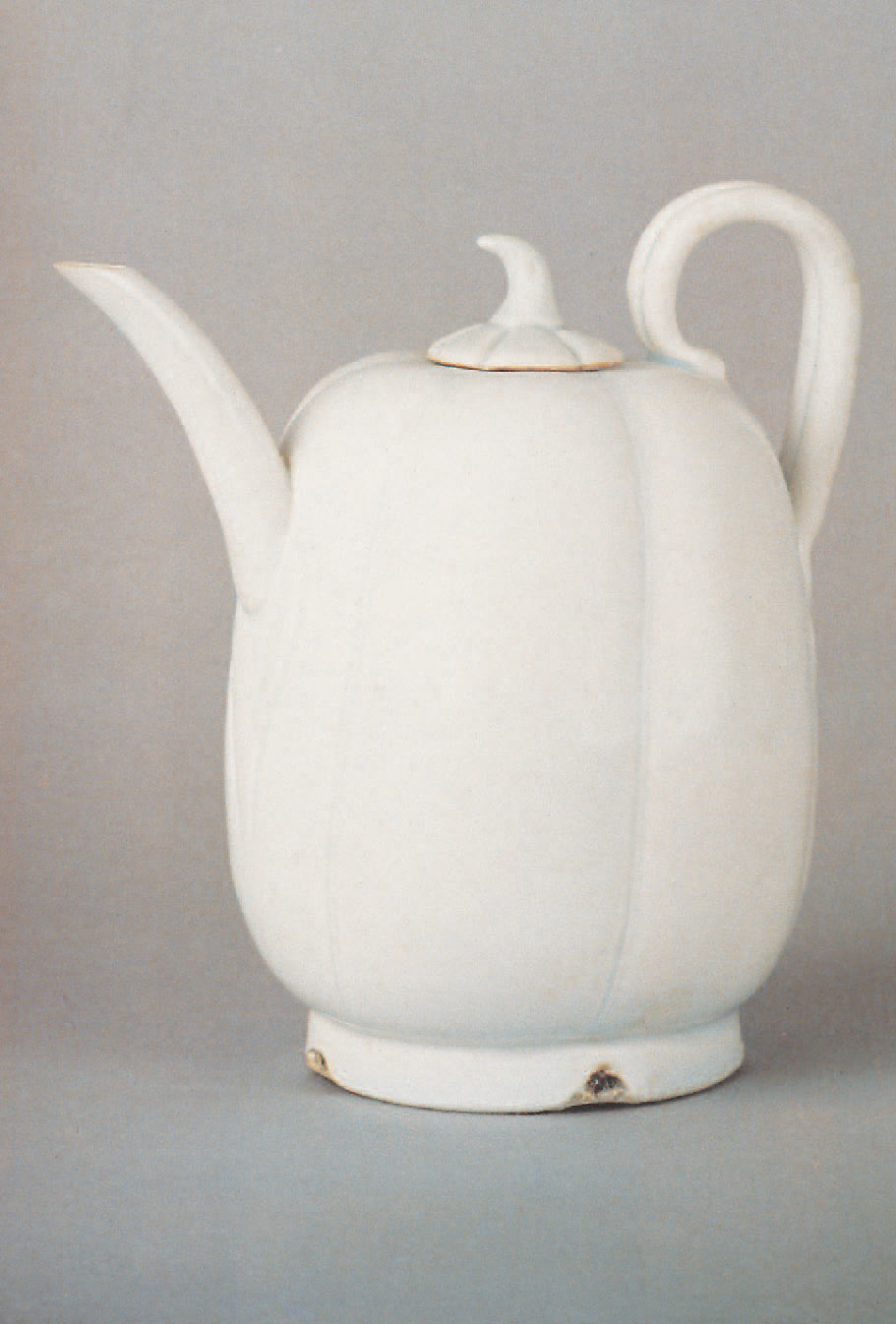 Qingbai melon-shaped ewer Northern Song dynasty Permission of the Museum of - photo 6