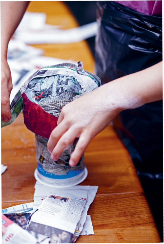 Papier mache heads This is a quick and easy way to make quite big paper heads - photo 9