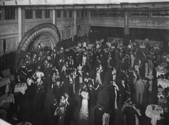 22 Buck Clayton and His Harlem Gentlemen at Shanghais Canidrome ca 1934 - photo 25