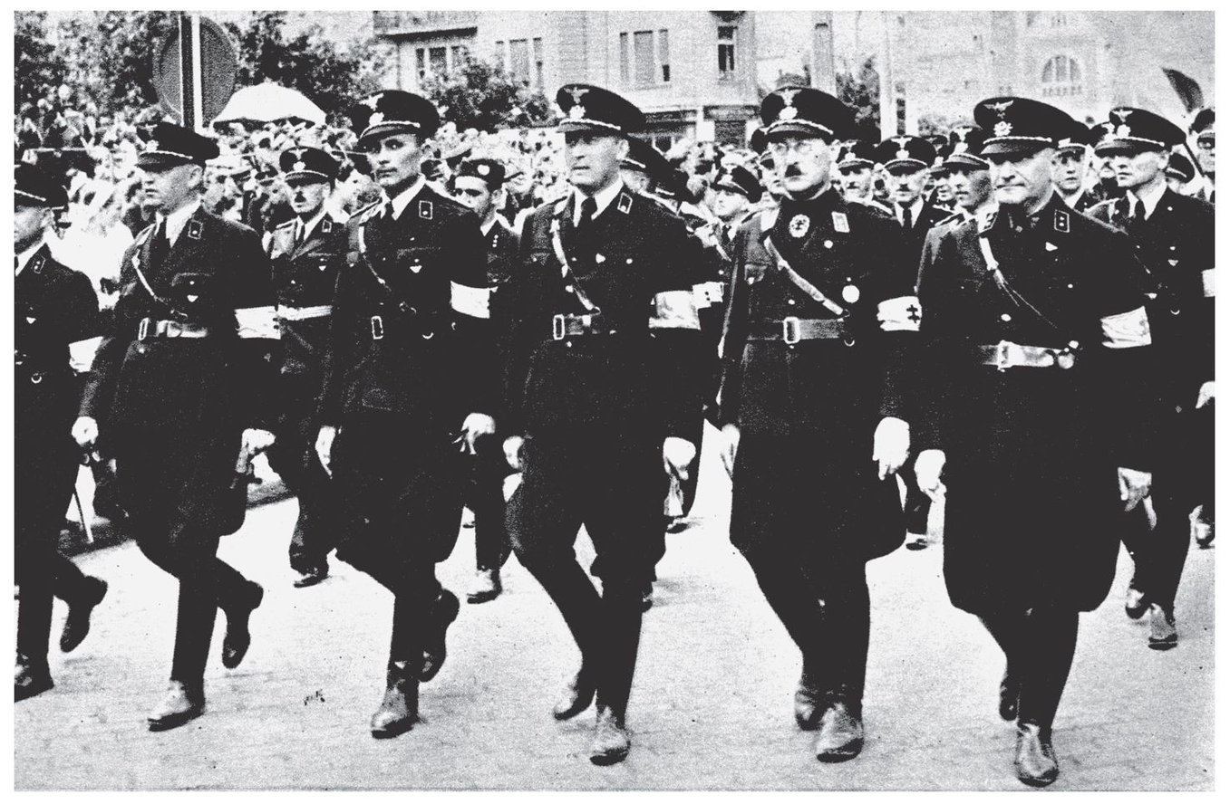 Black Hinka-Garde militia on parade An organisation modelled on the SS which - photo 4