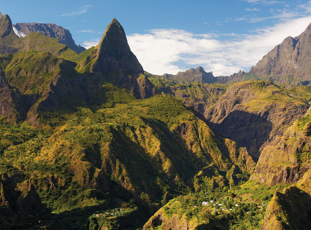 JEAN BERNARD CARILLET Perhaps the finest set of multiday hikes anywhere in - photo 6