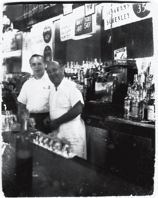 Murray Goldman left at the Terminal Bar in the late 1950s Shelly behind - photo 10