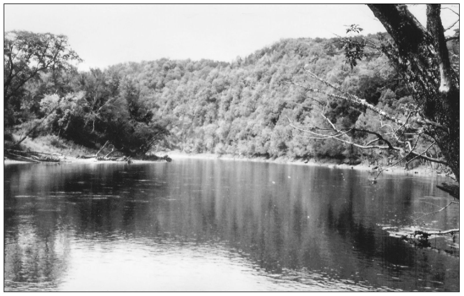 Dr Thomas Walker discovered and named the Cumberland River in 1752 forty-two - photo 3