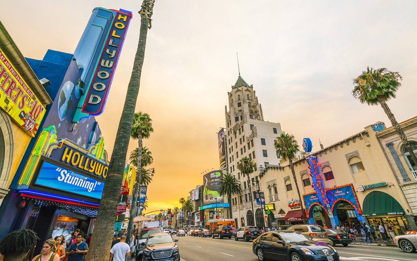 Hollywood Boulevard Los Angeles JOECHO-16 GETTY IMAGES LOS ANGELES Loony - photo 11