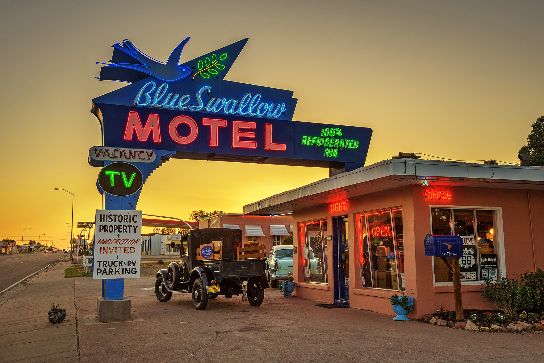 NICK FOX SHUTTERSTOCK This atmospheric motel has welcomed passing travelers - photo 7