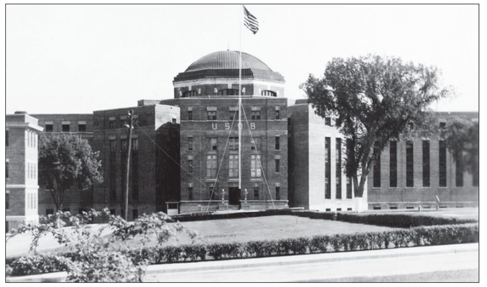 Completed in 1921 the 366000-square-foot castle contained 1200 cells a - photo 13