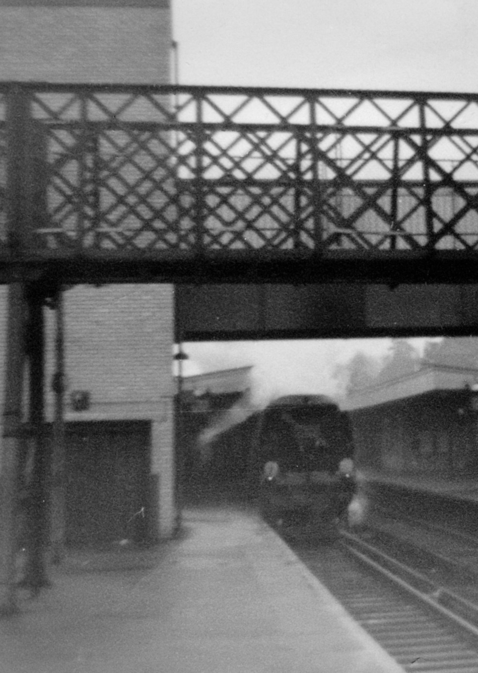 My earliest surviving photo 34085 on the down Golden Arrow at Bromley South in - photo 3