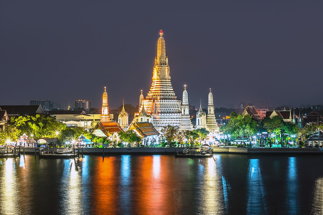 NOOMNA NAKHONPHANOMSHUTTERSTOCK Bangkok Top Sights Visit the golden - photo 9