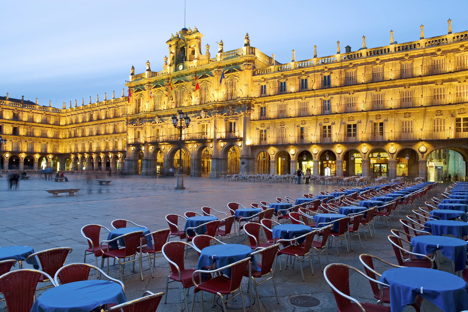 Salamanca Plaza Mayor illuminated at night Trip JON ARNOLD IMAGES GETTY - photo 5