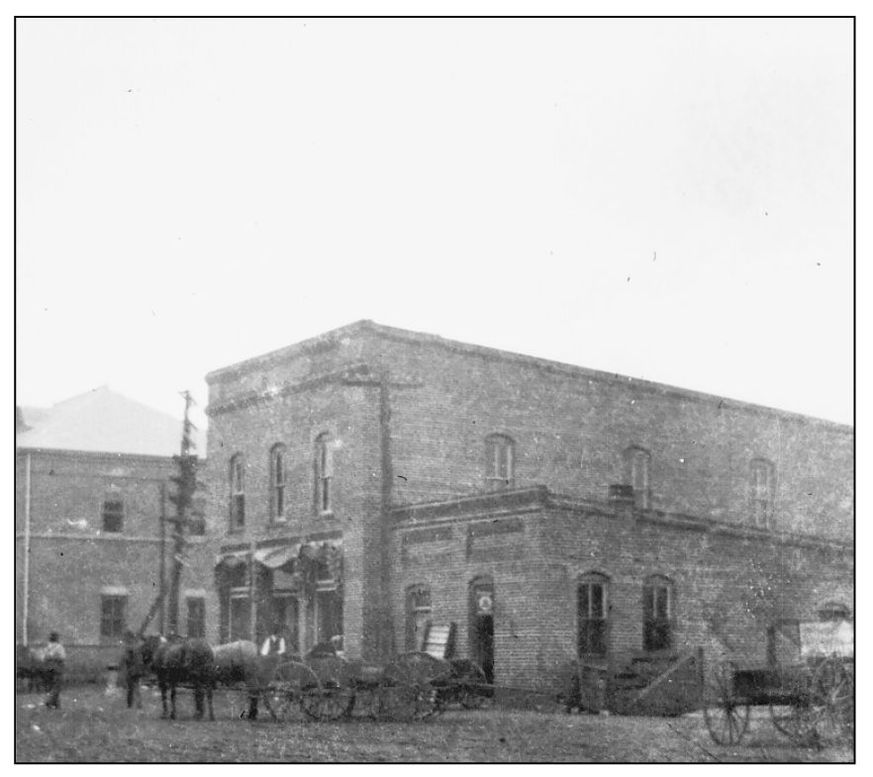 Left Built in the early 1900s next to the courthouse was the Zack Rodgers - photo 7