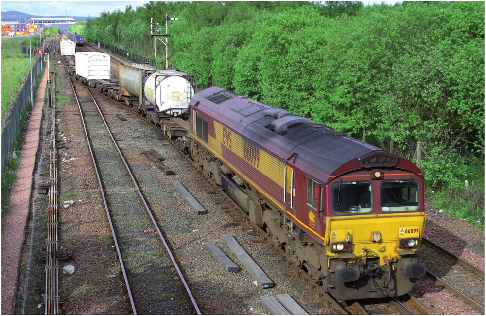 Freight traffic has grown on the British rail network in the last ten years - photo 1