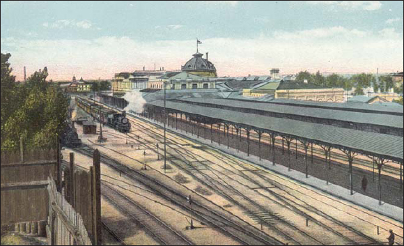 The strategic railway junction at Kharkov through which Denikins Armed Forces - photo 4