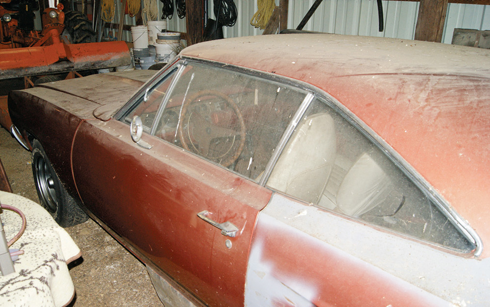 Amazing Barn Finds and Roadside Relics - photo 5