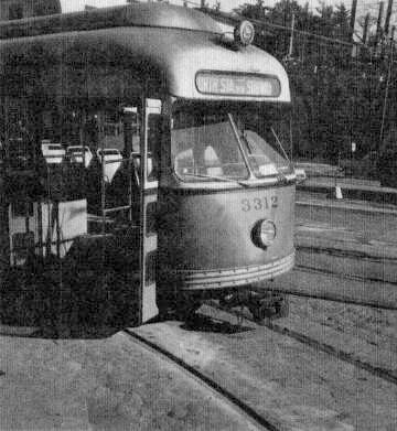 Reservoir Car-house Chestnut Hill Massachusetts 1972 The evening rush hour - photo 5