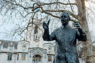 Statue of Nelson Mandela Parliament Square SW14 Westminster Queens Park - photo 6